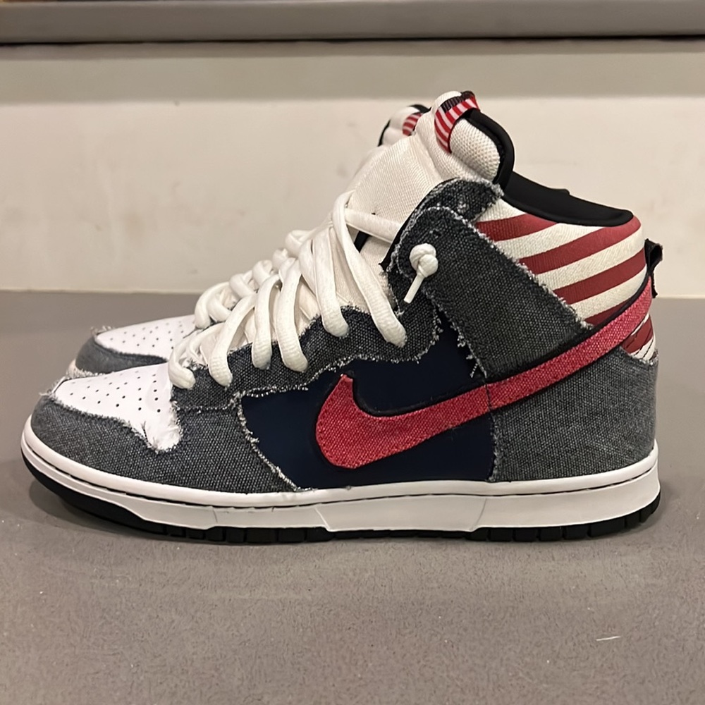 Nike Dunk SB High Top Born In The USA
